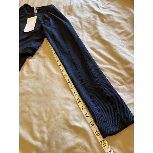 Fabletics Shelby Long Sleeve Cutout Top Black Size Medium, The Layover NWT - Picture 4 of 10